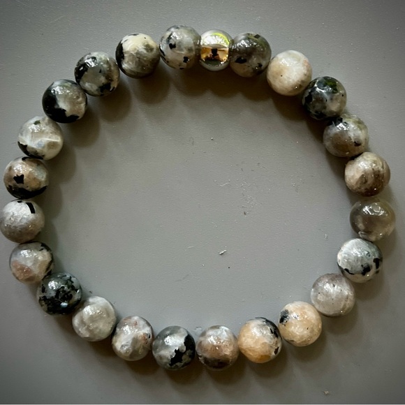 Natural Sunstone and Moonstone with Silver Handcrafted Bead Bracelet - Picture 4 of 5